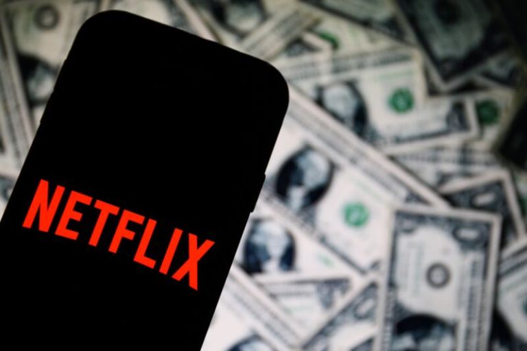 Netflix adds “extra home” fee, will block usage in other homes if you don’t pay