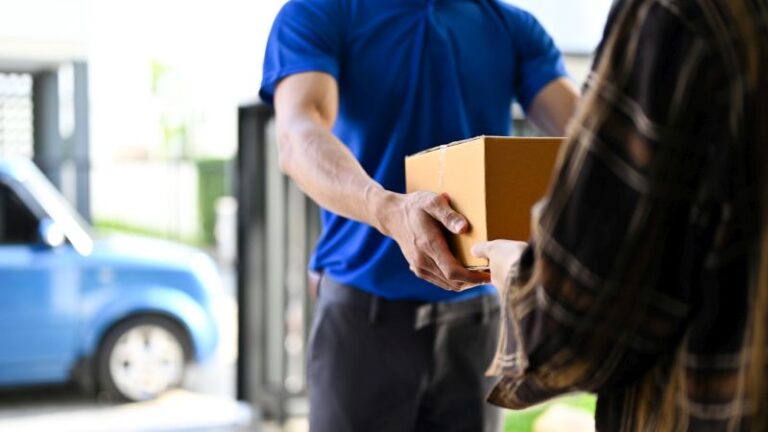 EasyGroup enters parcel delivery market